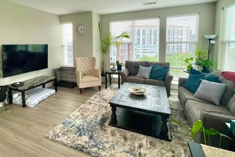 Luxury 2-Bed 2 Bath Apartment Condo in King of Prussia