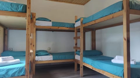 Cama Hab Compartida - Albergue Tritón Villanúa Hostal in Villanúa