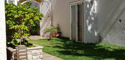 Patio, Facade/entrance, Garden