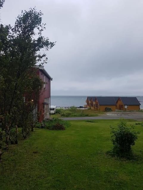 Fjøsen - Bleik Beach Apartment in Troms Og Finnmark