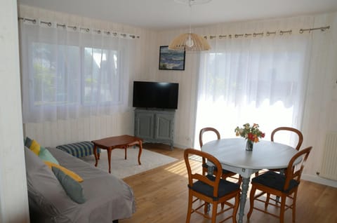 CHARMANT APPARTEMENT en BRETAGNE, PROCHE La BAULE et GRANDE PLAGE, 4 ETOILES Apartment in Batz-sur-Mer