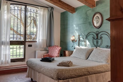 Il Pintello - Lo Scricciolo Farm Stay in San Casciano Val Pesa