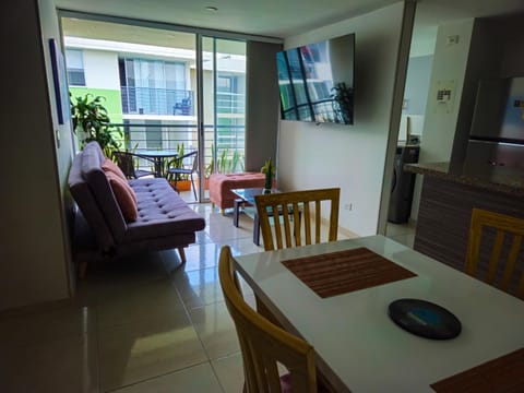 Living room, Dining area