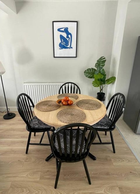 Dining area, Communal kitchen