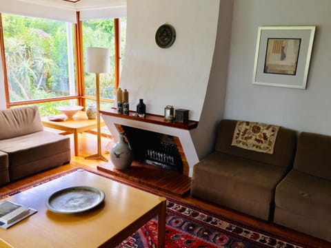 Modern classic family home Maison in Stellenbosch