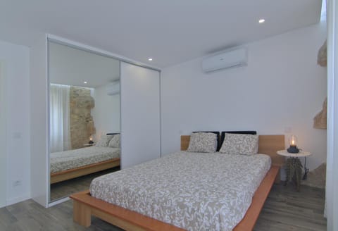 Bed, Photo of the whole room, Bedroom, wardrobe, air conditioner