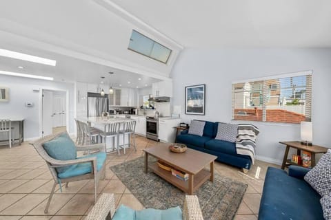 Newly Remodeled Home Just Steps from the Beach! Condo in Mission Beach