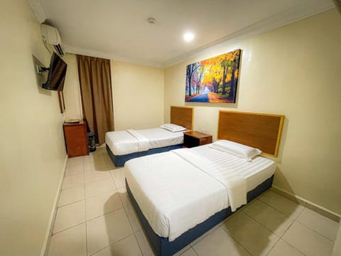 Bed, TV and multimedia, Bedroom, air conditioner