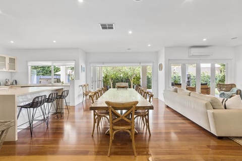 Absolute Serenity House in Portsea