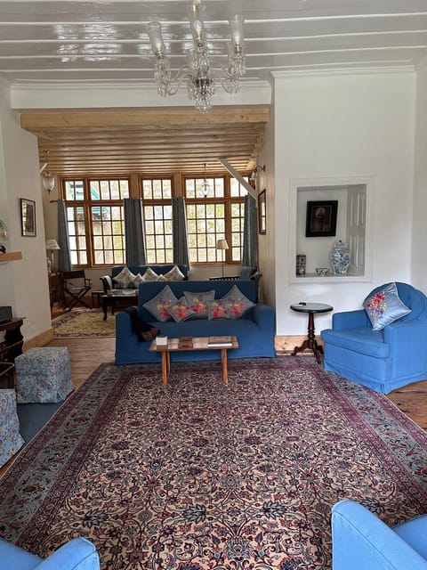 Dimple Lodge, Simla Villa in Shimla