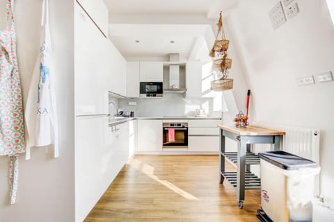GuestReady - Chic retreat in Kingston upon Thames Condo in Kingston upon Thames