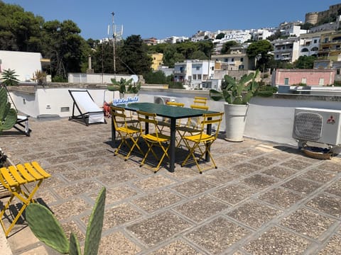 Property building, Day, Natural landscape, View (from property/room), Balcony/Terrace, Dining area