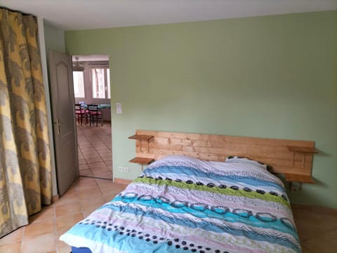 appartement au centre ville avec un beau jardin privé Wohnung in Lannion