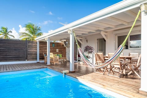 Pool view, Swimming pool, sunbed