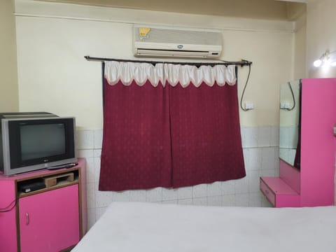 JAI MALHAR LODGE Love hotel in Pune