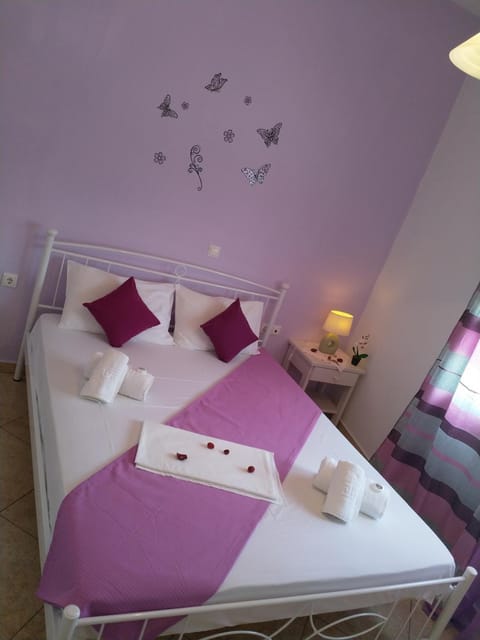 Nikoletta Rooms Bed and Breakfast in Paros