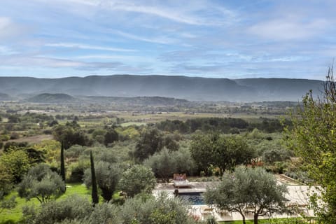 Mas avec vue spectaculaire sur le Luberon, 330 m2 Villa in Gordes