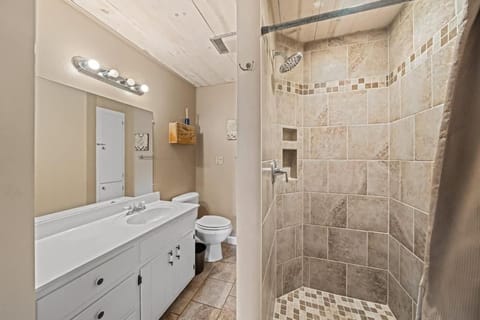 Bathroom, Bath