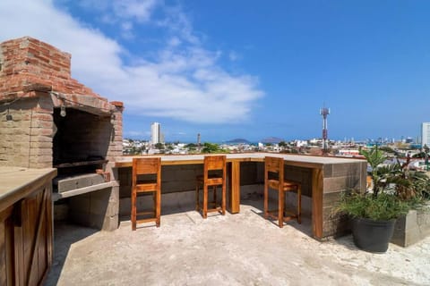 Depa en el Centro con terraza y vista al mar Apartment in Mazatlan