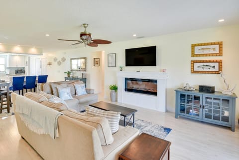 Edgewater Vacation Home with Game Room and Pool Access House in Edgewater