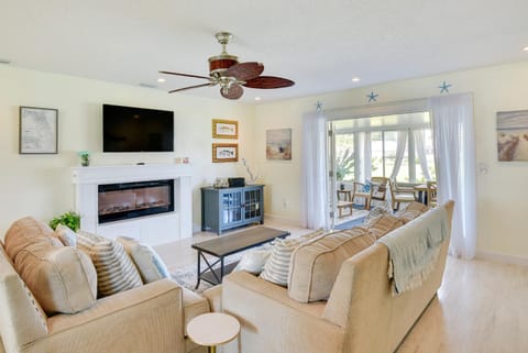 Edgewater Vacation Home with Game Room and Pool Access House in Edgewater