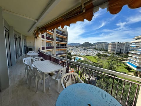 Appartement de standing Cannes Marina Mandelieu Condo in Mandelieu-La Napoule