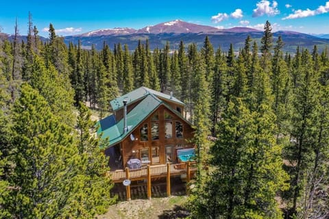 Spacious Mountain Home with Hot Tub, Fast WiFi, 26 miles to Breckenridge - Pine Top Perch House in Park County