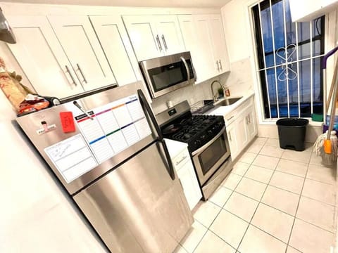 Kitchen or kitchenette, minibar, pet friendly, toaster