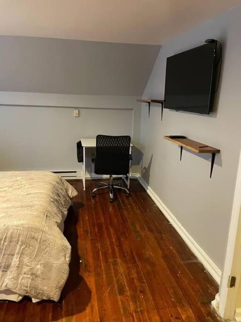 Comfortable home away from home Haus in East Hartford