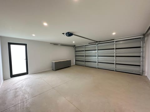 Parking, wardrobe