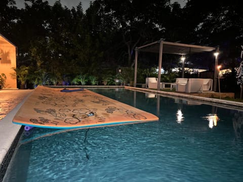 Miami Villa with Amazing Pool Villa in Golden Glades