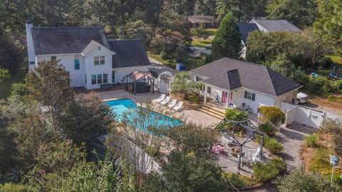 Poolside Paradise: Nature & Luxury Together Casa in Aiken