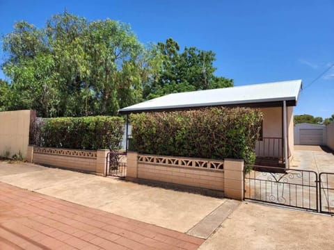 The House with the Purple Gate House in Broken Hill