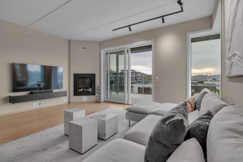Central apartment with stunning view Condo in Tromso