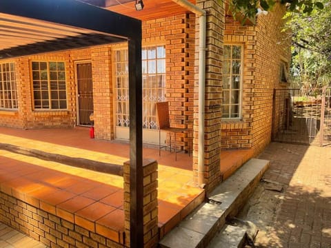 Home in Radiokop Maison in Roodepoort