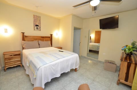 Bed, TV and multimedia, Bedroom, air conditioner