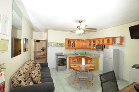 TV and multimedia, Kitchen or kitchenette, Living room, Dining area