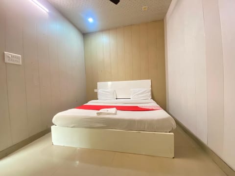 Kartik Residency Hotel in Noida