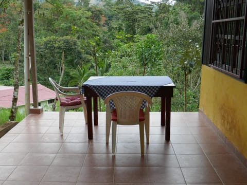 Casa Colibrí House in Cartago Province, Costa Rica