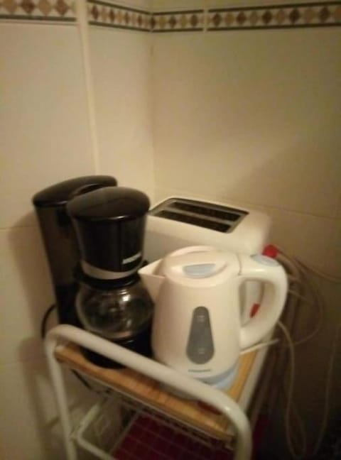 Coffee/tea facilities, toaster