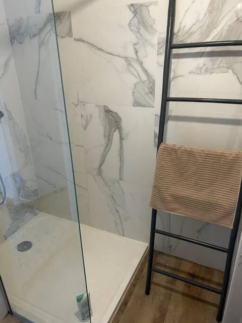 Appartement spacieux bien situé Apartment in Marseille