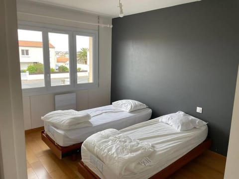 Logement 6 couchages, 3 chambres , jardin , parking , fibre wifi House in Olonne-sur-Mer