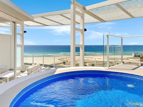 Kirra Penthouse with Private Spa Condo in Bilinga