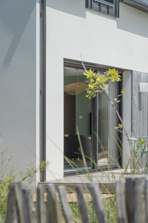 Facade/entrance, Garden, Garden view