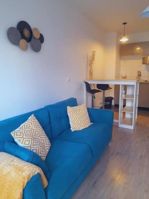 studio entier Drancy Apartamento in Drancy