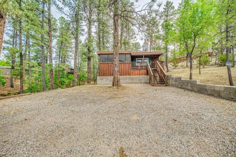 5 Mi to Ruidoso Downs Cabin with Screened-In Porch House in Ruidoso