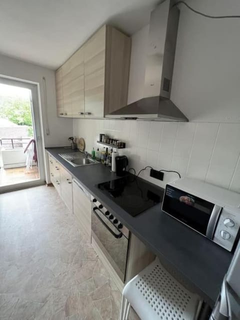 Kitchen or kitchenette, minibar, pet friendly, stove