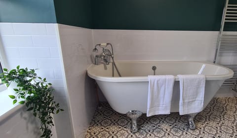 Bathroom, Bath