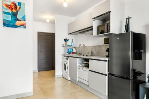 Kitchen or kitchenette, dishwasher, minibar, pet friendly, stove, toaster