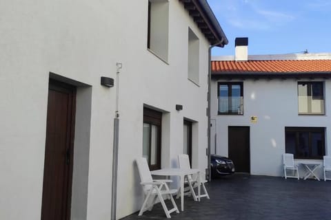 CASA EN EL CENTRO HISTÓRICO DE CASTRO URDIALES House in Castro Urdiales